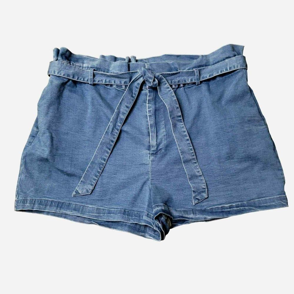 Nina Parker Denim‎ Shorts Plus Size 2X Belt Elastic Waist Medium Wash Pockets